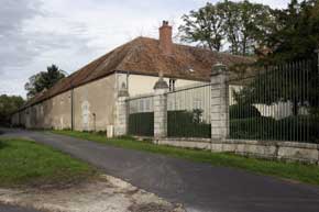 Communs et grilles du château