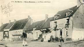 Maisons situées au nord de la place.